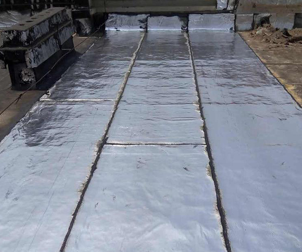 PVC防水卷材在屋面防水工程中的核心優(yōu)勢及江蘇裕鼎建筑科技產(chǎn)品價值